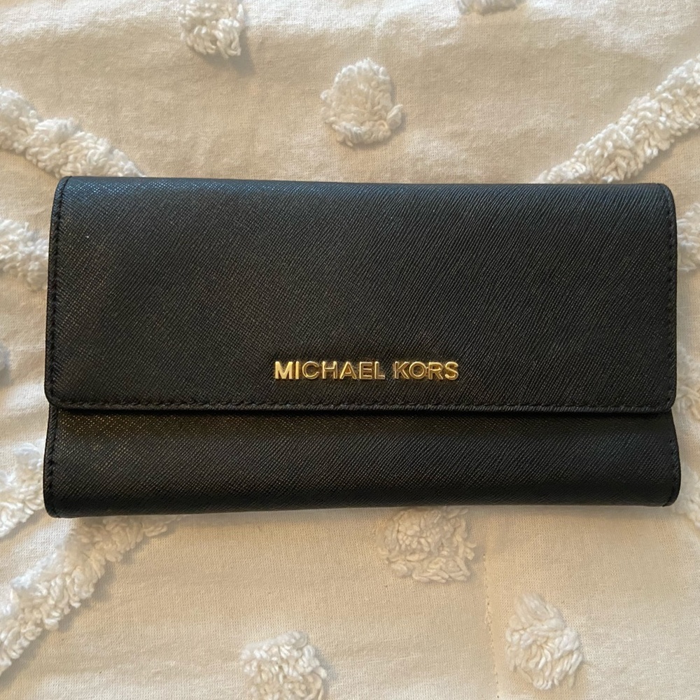 Michael Kors continental wallet